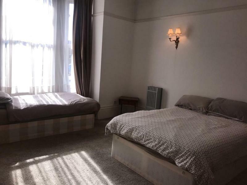Hamilton House Bed and Breakfast Southsea Exterior foto